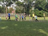 Laatste training S.K.N.W.K. JO9-1 van seizoen 2021-2022 (partijtje tegen de ouders) (3/71)